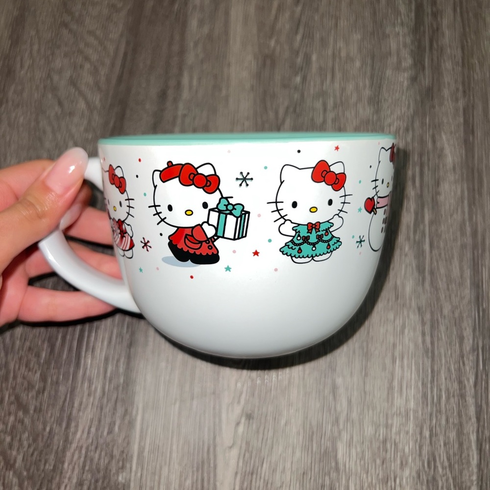 Hello Kitty Christmas Coffee Mug 💚
